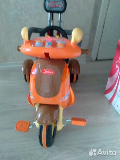 Трехколесный велосипед