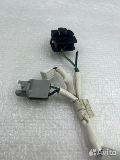 Штекер внутренного фонаря Toyota Camry V55
