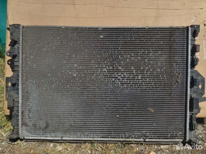 Радиатор охлаждения volvo xc60 xc70 s60 s80