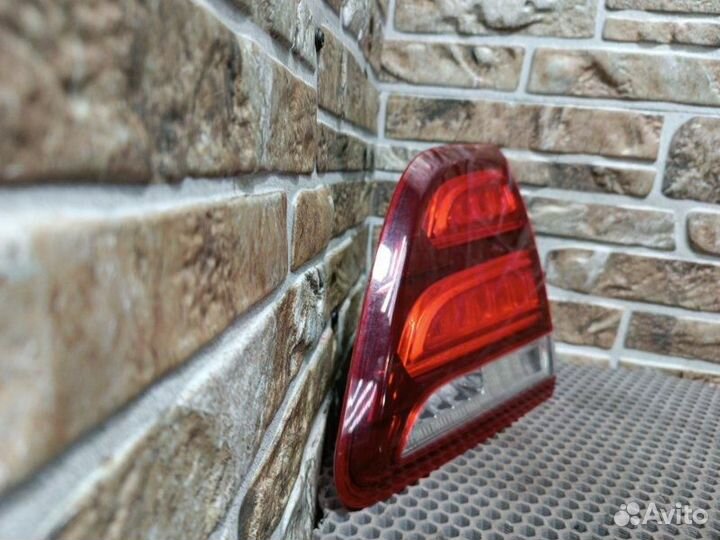 Фонарь задний внутренний правый Mercedes-Benz GLE