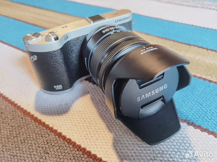 Системная цифровая камера Samsung NX300