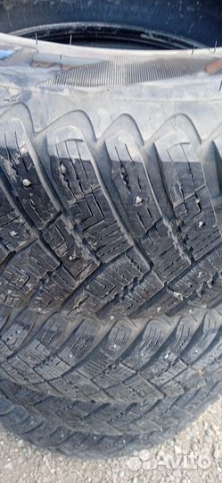 Goodyear UltraGrip Ice 225/65 R17 102T