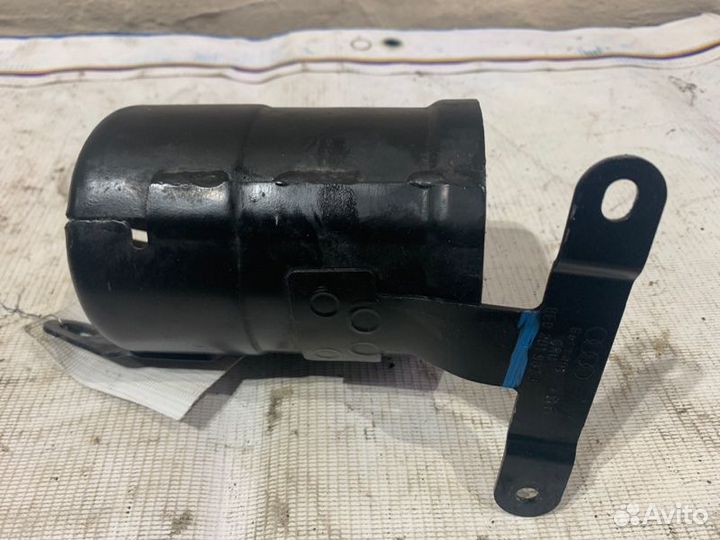 Кронштейн топливного фильтра Audi A4 B7