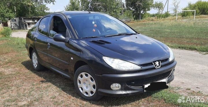 В Разборе Peugeot 206 sedan Пежо 206 седан
