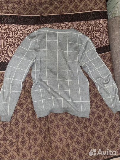 Свитер в клетку