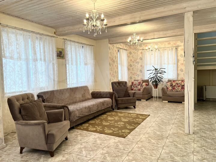 Дом 170 м² на участке 10,8 сот.