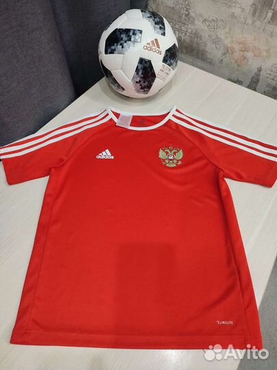 Футболка adidas
