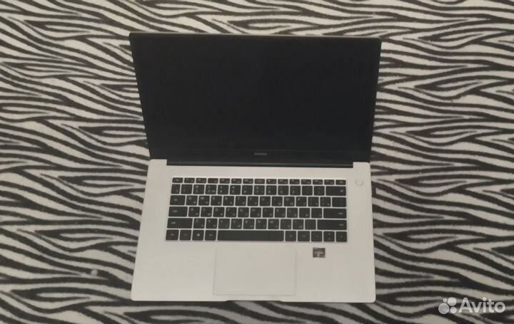 Ноутбук Honor magicbook 15
