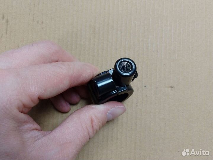 Крепления зеркало на руль