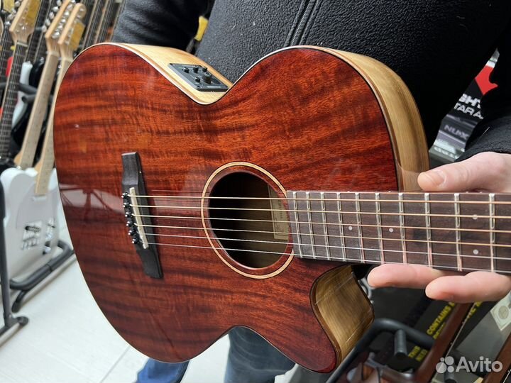 Электроакустическая гитара cort