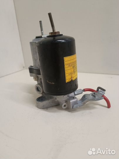 Блок ABS Toyota Prius ZVW30 2ZR-FXE