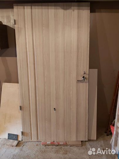 Дверь входная металлическая