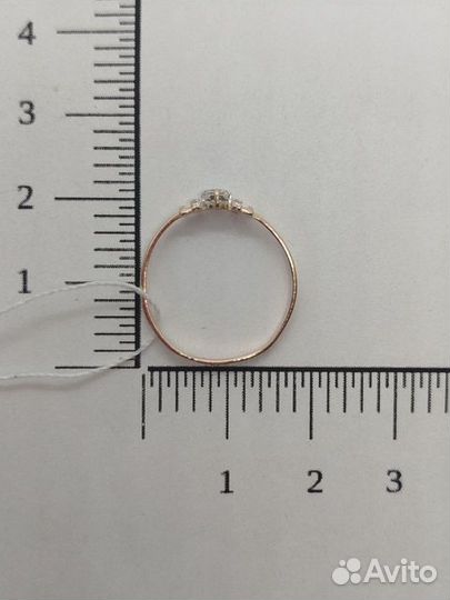 Золотое кольцо с камнем 17,5р