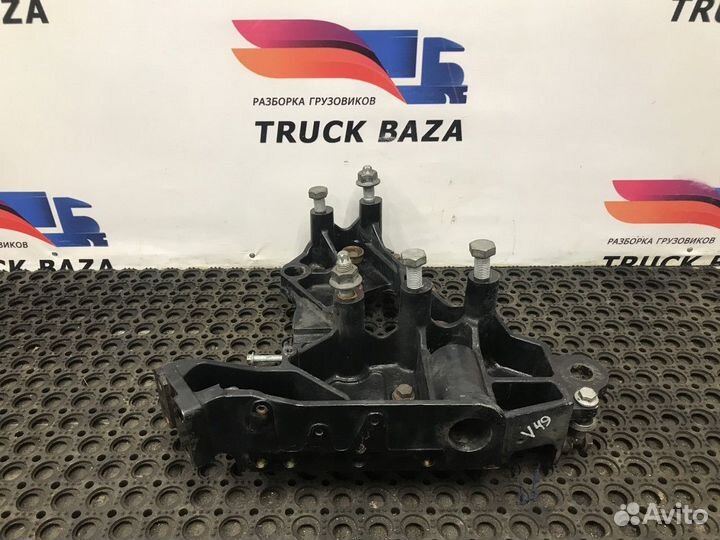 Кронштейн переднего бампера левый Volvo FH