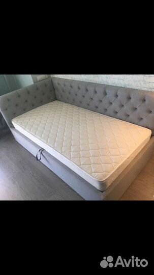 Кровать подростковая с мягкими щитками