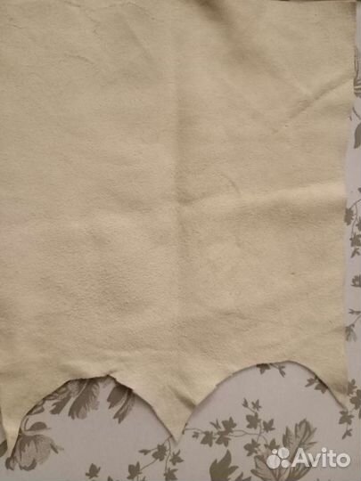 Кусочек из замши. 19х19