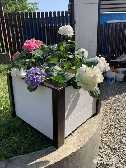 Деревянные уличные кашпо