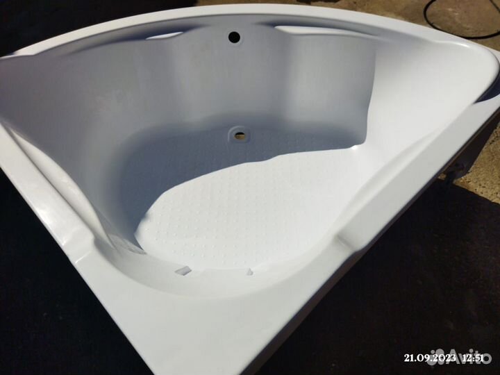 Ванная акриловая 150 на 150