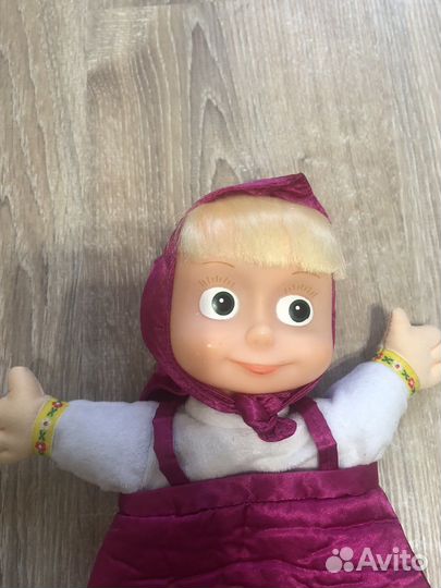 Кукла Маша из мультика про Машу и медведя