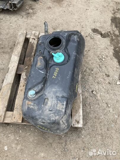 Бак топливный для Mazda Tribute 2000-2005