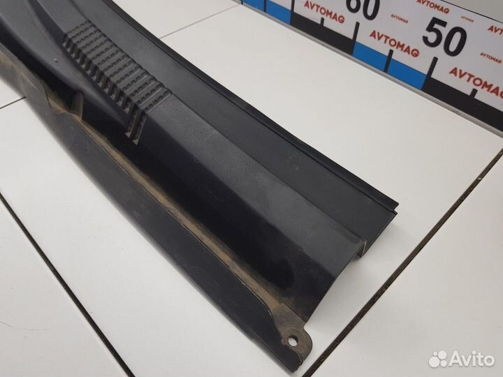 Решетка стеклоочистителя (Жабо) правая