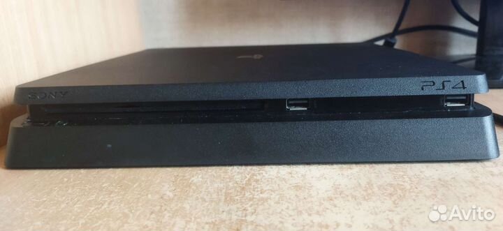 Ps4 slim прошитая hen 9.0 + Зарядка