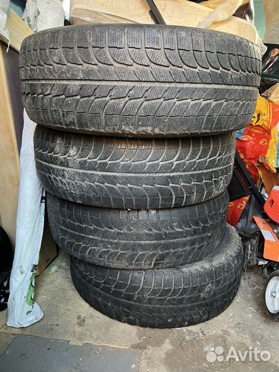 Michelin Latitude X-Ice 265/70 R17