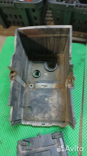 Короб АКБ ford kuga 1