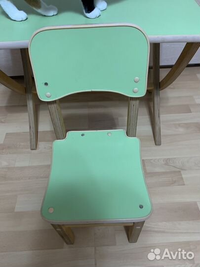 Детский стол и стул
