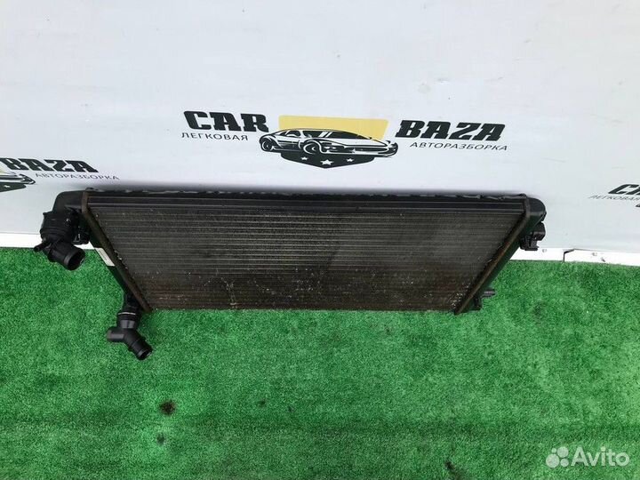 Радиатор системы охлаждения Volkswagen Caddy