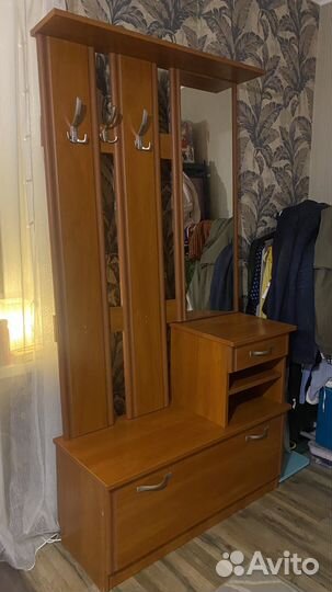 Вешалка в прихожую