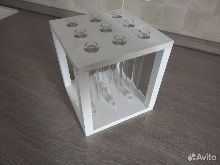 Ваза для цветов с пробирками