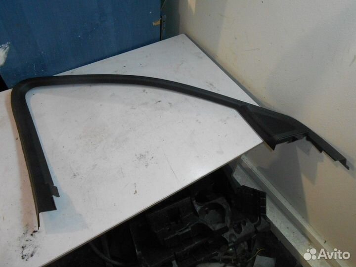 Накладка двери передняя левая (Audi Q5)