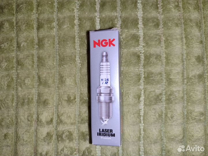 Свеча зажигания иридиевая NGK lmar8AI-8