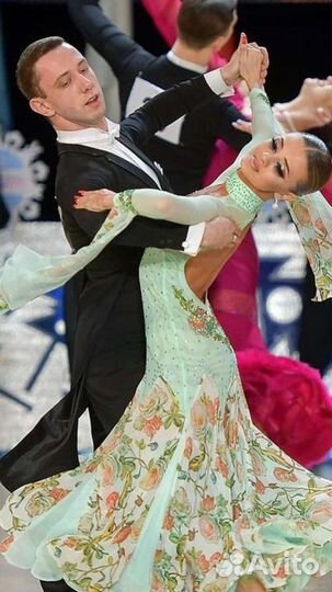 Фрак для бальных танцев