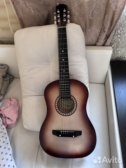 Акустическая гитара