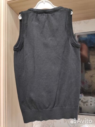 Пиджак,жилет и рубашки для школы р-ры 140-152