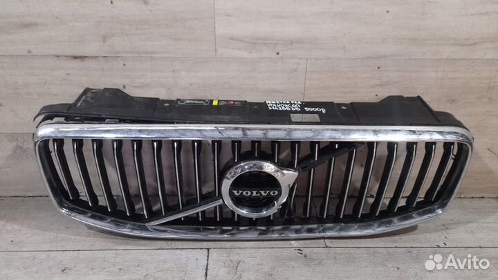 Решетка радиатора Volvo Xc60