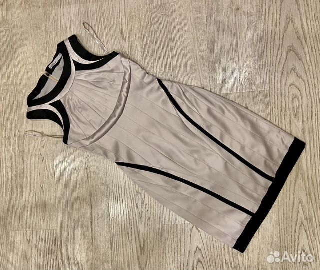 Платье Karen Millen 42-44 (росс.) / 36 (европ.)