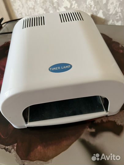 Лампа для сушки ногтей