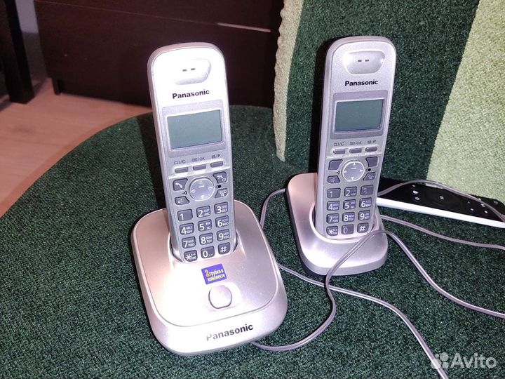 Радиотелефон Panasonic KX-TG2511RU с 2-мя трубками