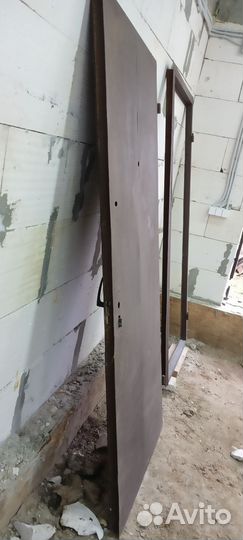 Дверь входная металлическая