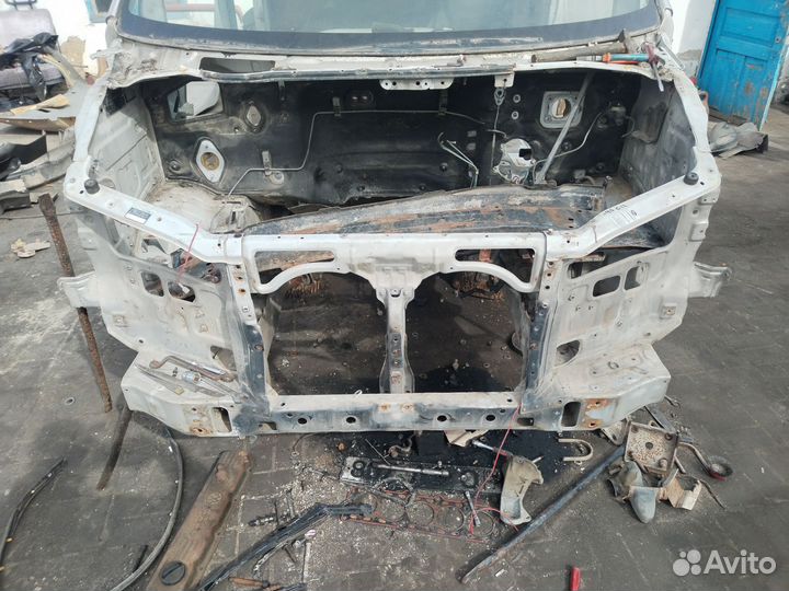 Телевизор хендай H200/starex 97-07г