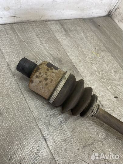 Привод передний правый Renault Logan