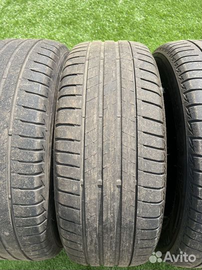 Bridgestone Turanza T005 225/60 R17