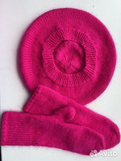 Берет и варежки