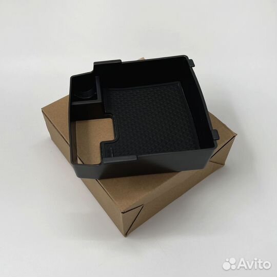 Органайзер в подлокотник Toyota Corolla 210 с 18г