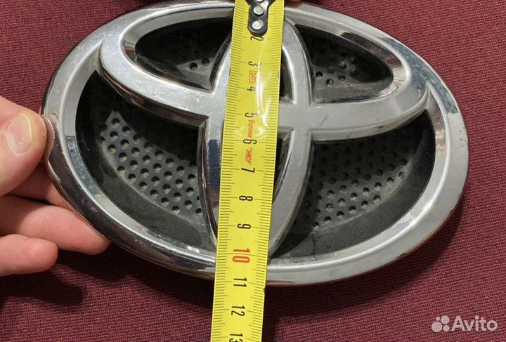 Toyota Значек на решетку Тайота