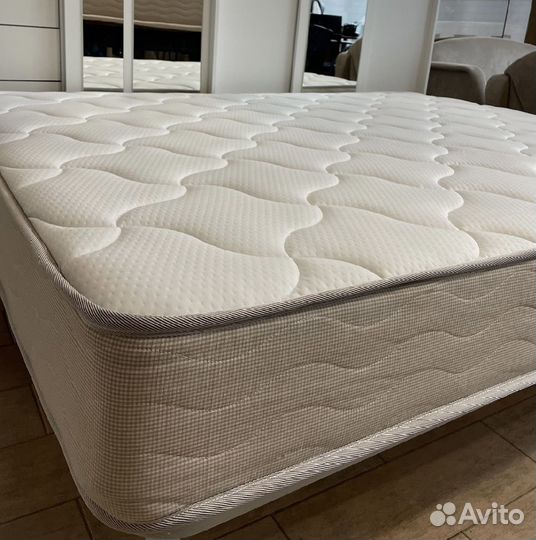 Матрас толстый новый