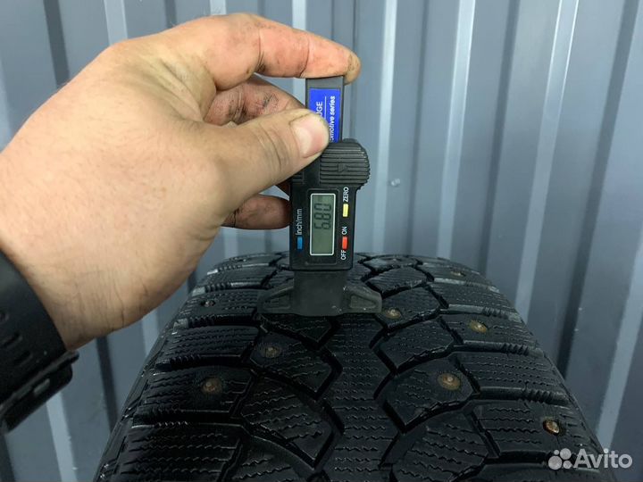 Bridgestone Blizzak Spike-01 205/60 R16 92T